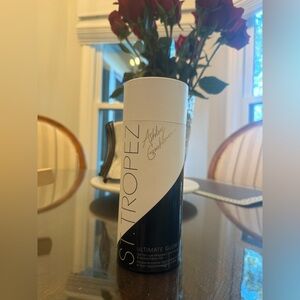 St. Tropez Ultimate Glow Self Tan Mousse - Ashley Graham